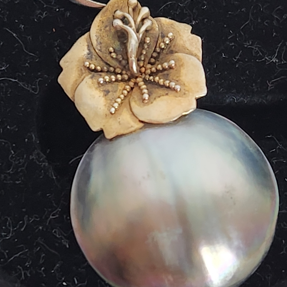 Gold Black Tahetian Pearl Pendant - Picture 3 of 8